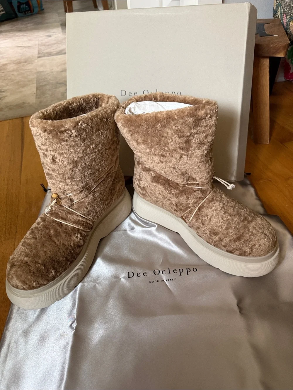 Luxurious Cozy Shearling Platform Boots - Tan EU 40